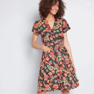 ModCloth Two Piece Funky Retro Top and Skirt Set, Women’s Size Medium
